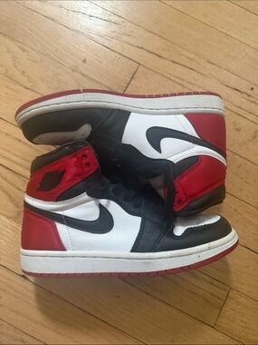 Women's Air Jordan 1 Retro High Satin Black Toe 6.5W